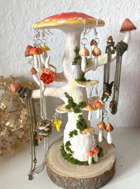 Large Mushy Jewellery holder