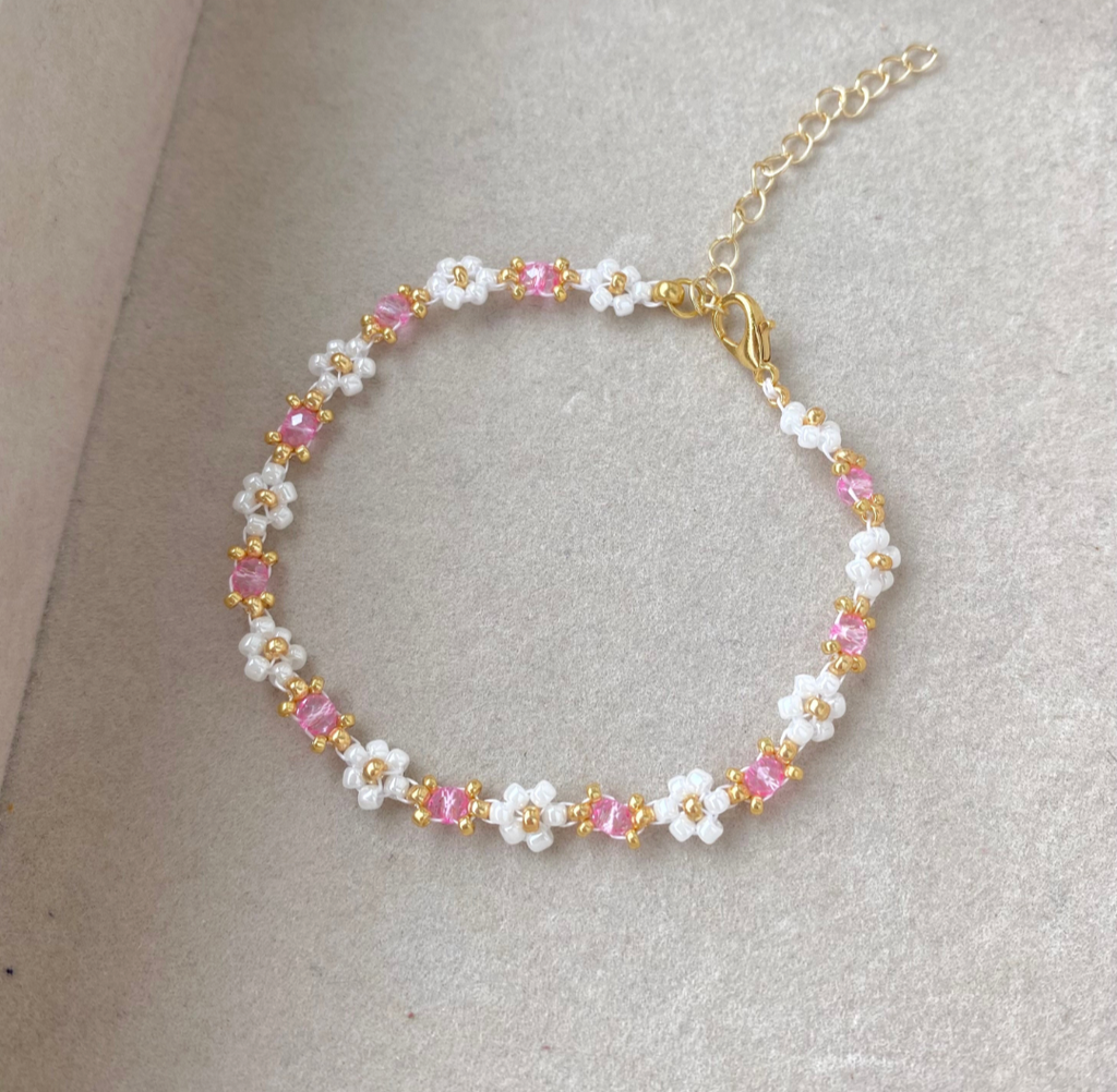Beaded pink floral bracelet